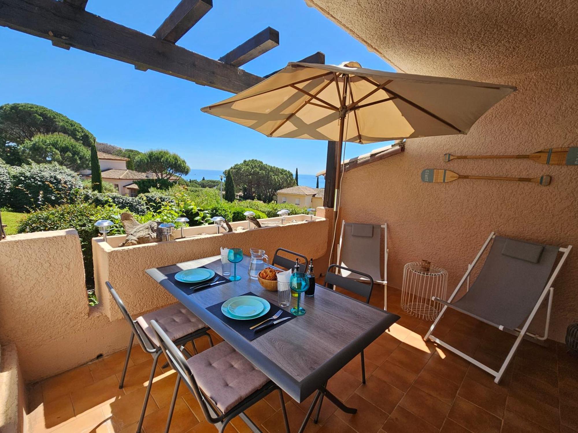 Studio Bord De Mer Terrasse Vue Mer Piscine Apartment Sainte-Maxime Luaran gambar