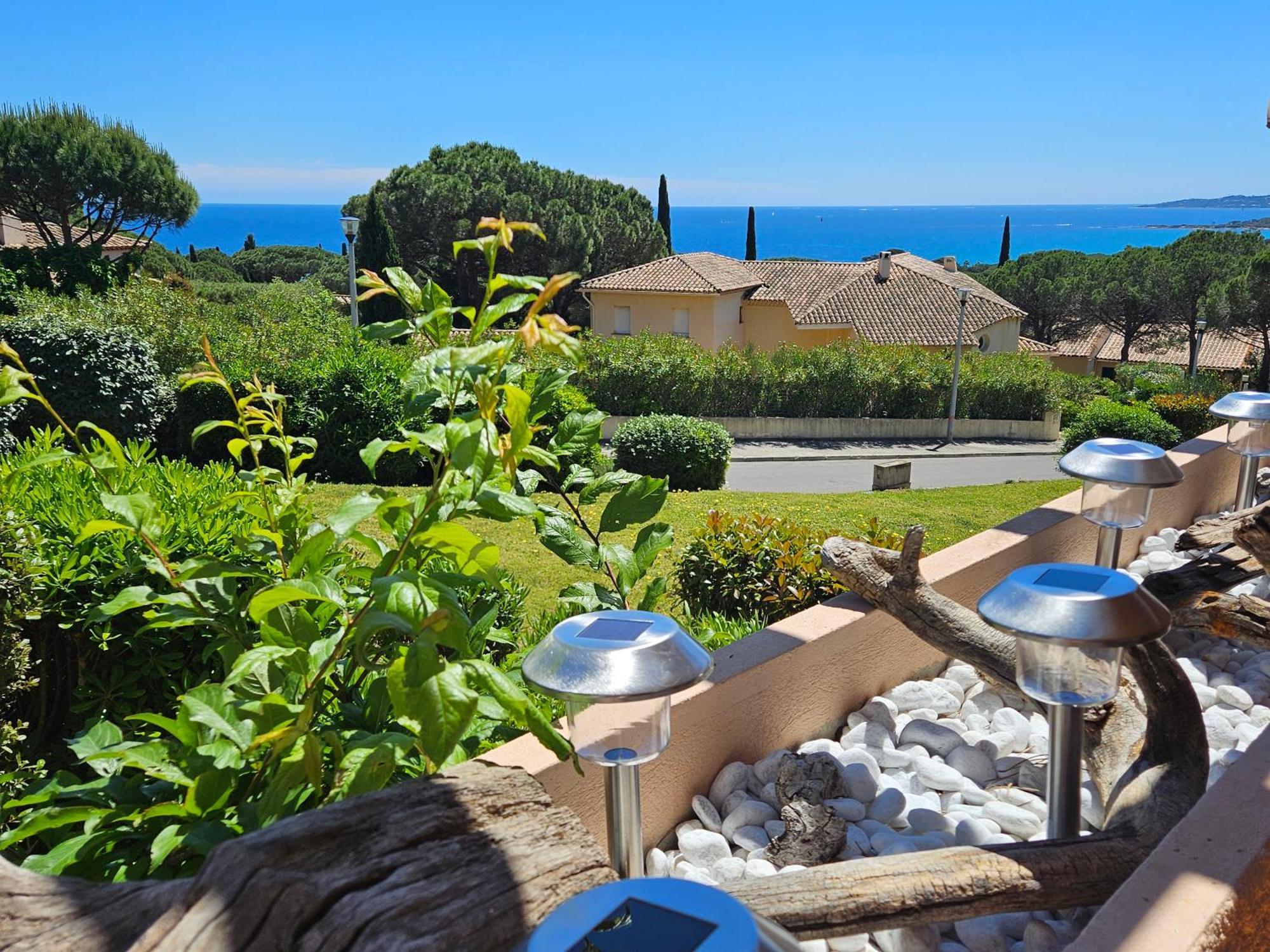 Studio Bord De Mer Terrasse Vue Mer Piscine Apartment Sainte-Maxime Luaran gambar